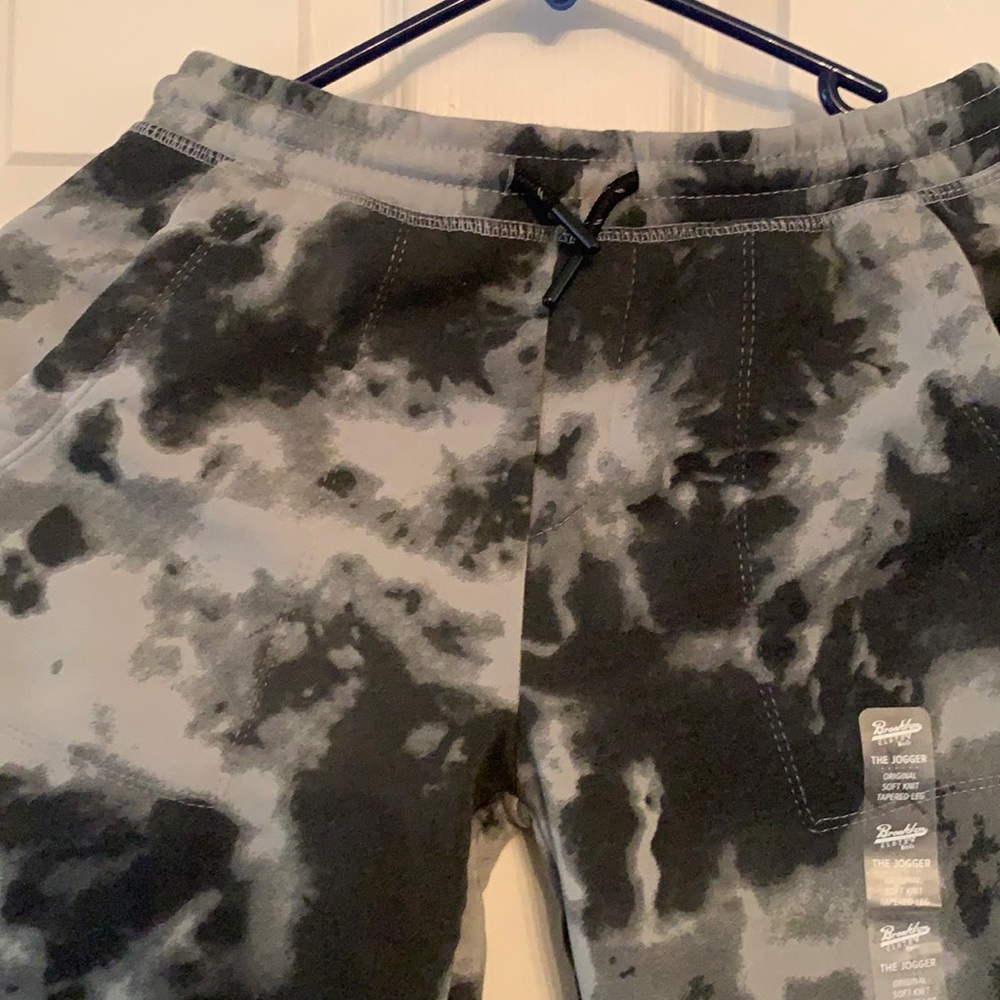 Boys joggers, never worn